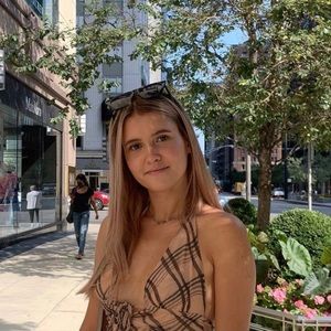 Meet your Posher, Daniela